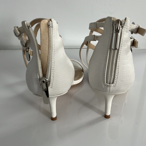 Le Chateau strappy heels size 6 - Picture 2 of 5